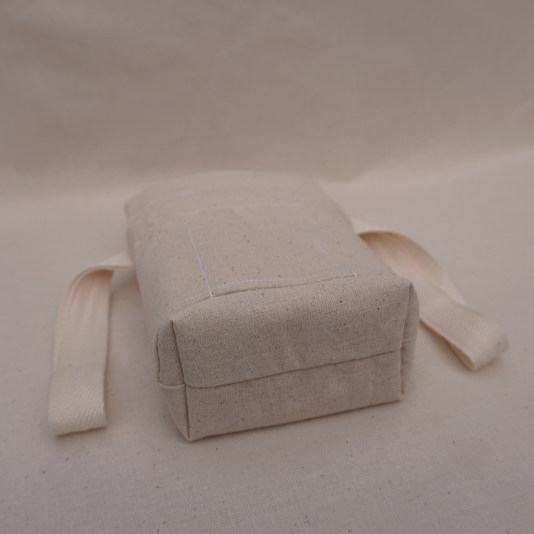 Le sac cadeau réutilisable à cordons Petit / Moyen / Grand