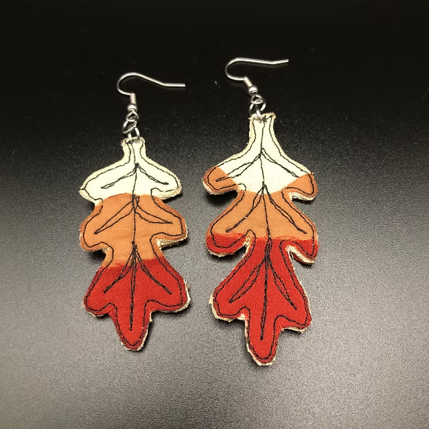 Boucles d'oreille Feuille chêne en 3 couleurs - Helen Mends