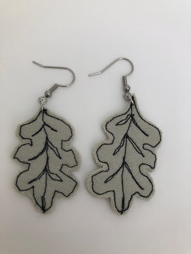 Boucles d'oreille Feuille chêne - Helen Mends