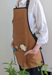 Tablier de jardinage couleur ocre  (bavette avec 7 poches)