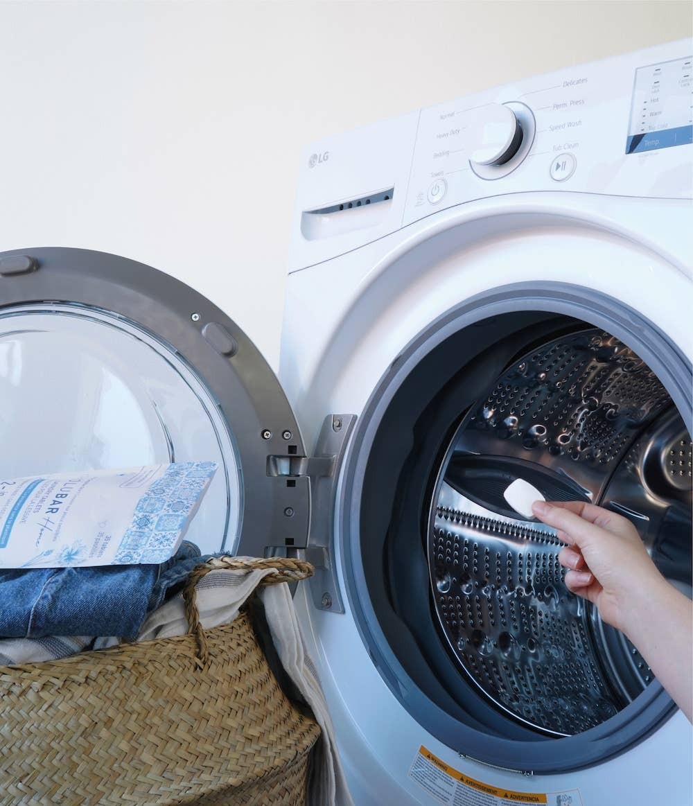 Laundry detergent tablets - Revolubar