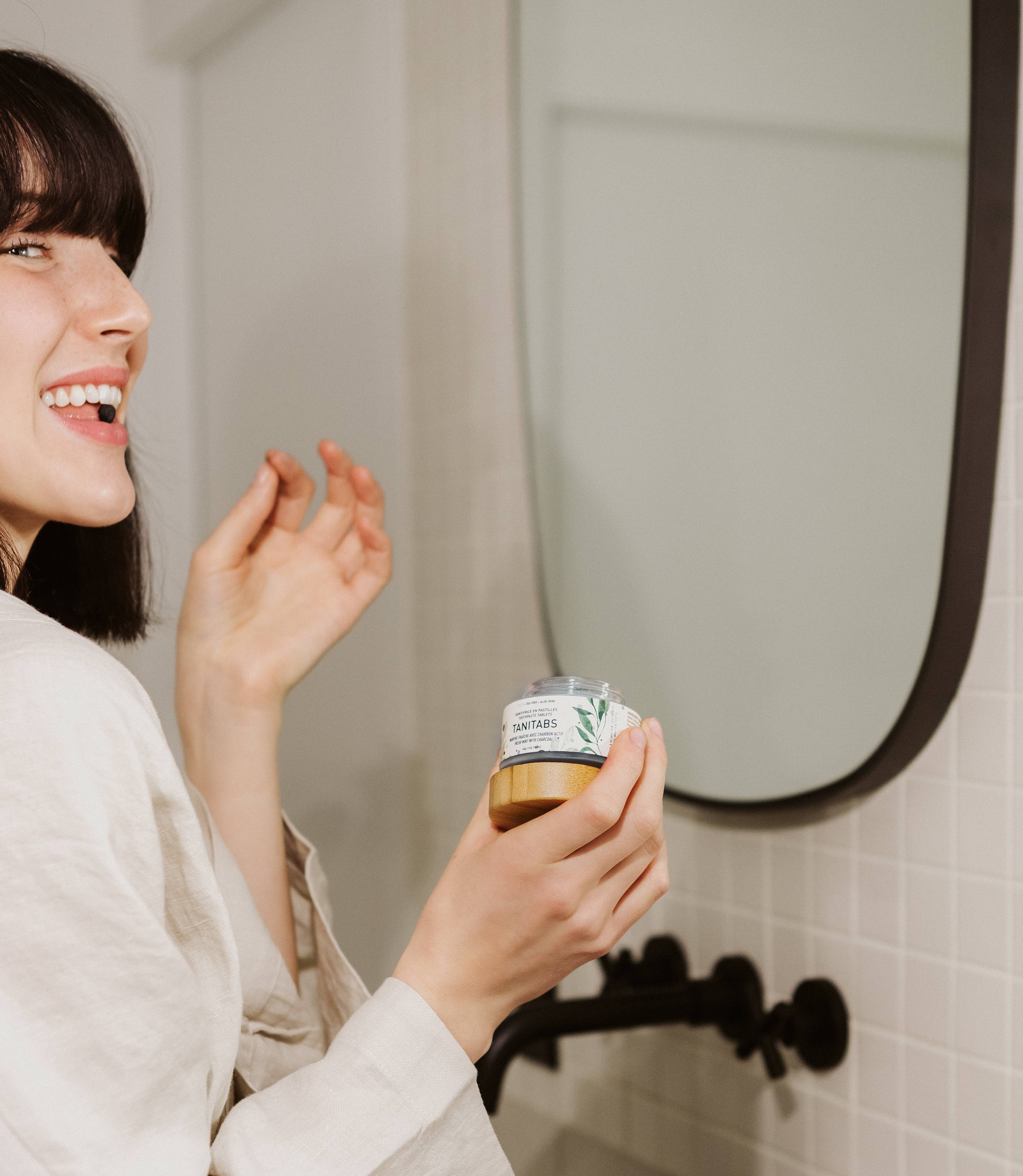 Mint Charcoal Toothpaste Tablets - Reusable Jar - 124 Tablets