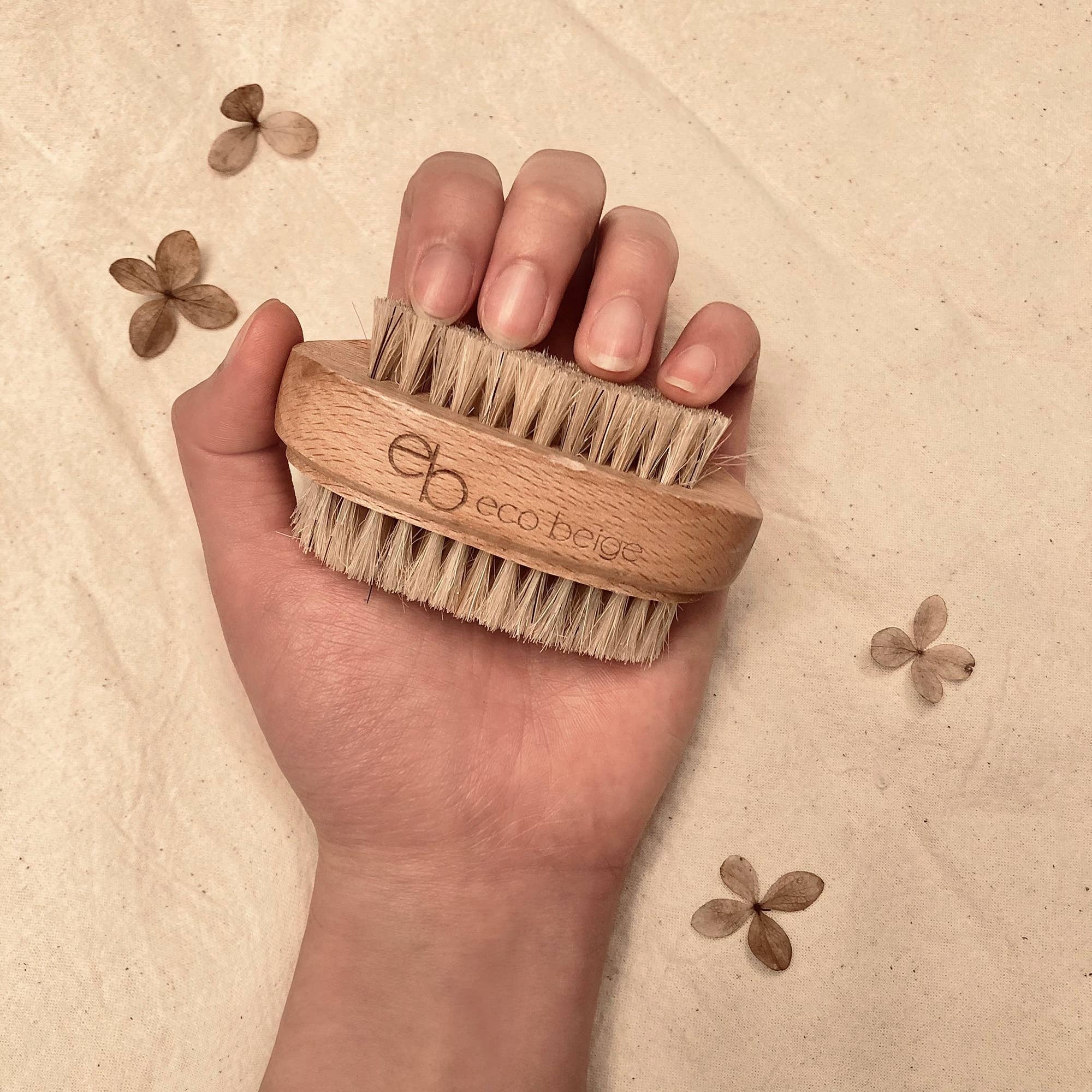 Natural nail brush